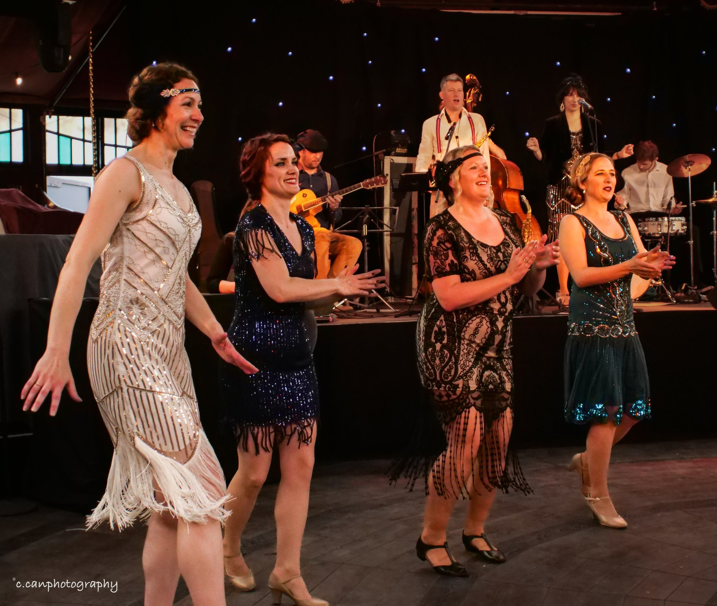Illustrative example of 1920s flapper dresses