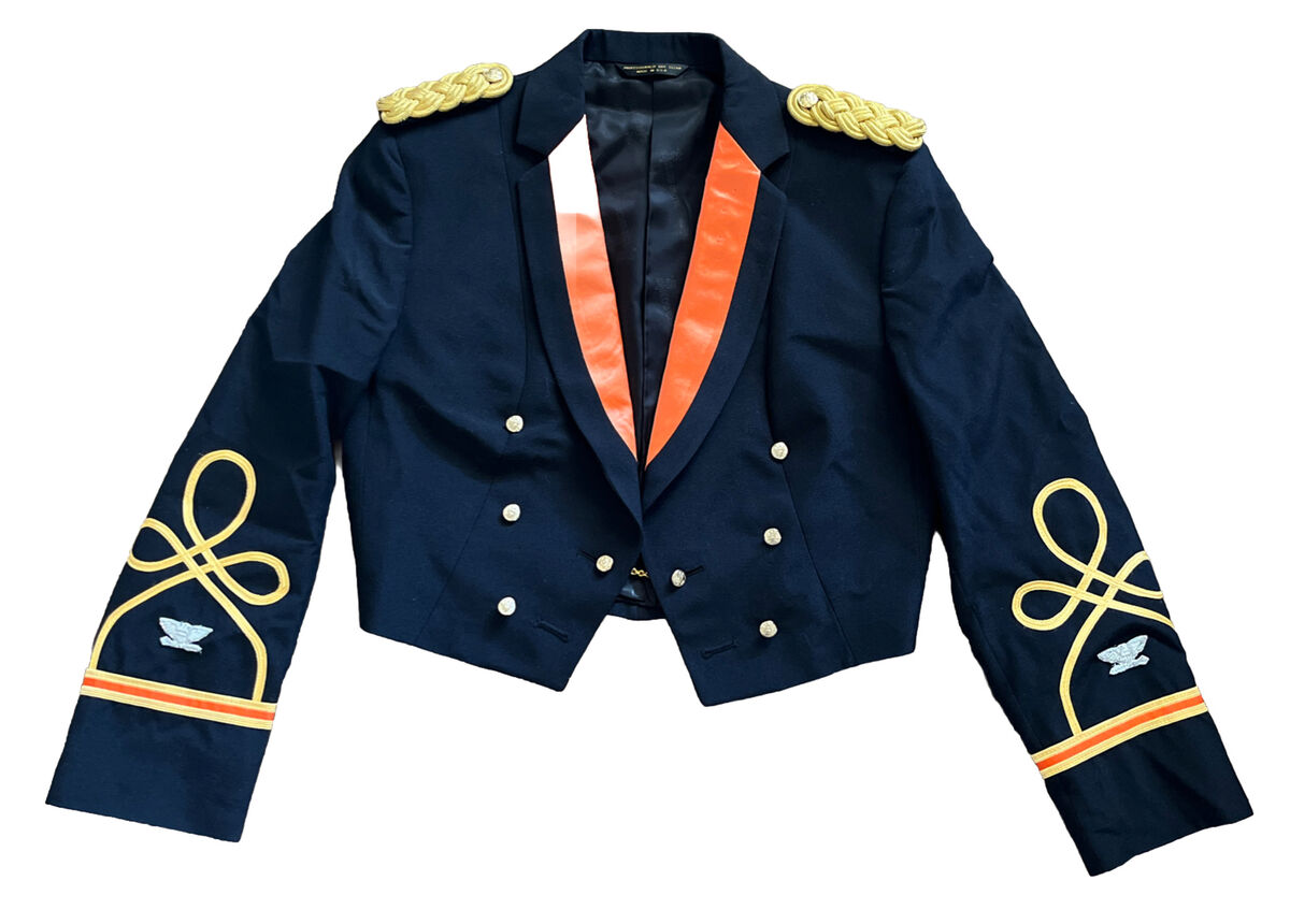 Illustrative example of army mess dress