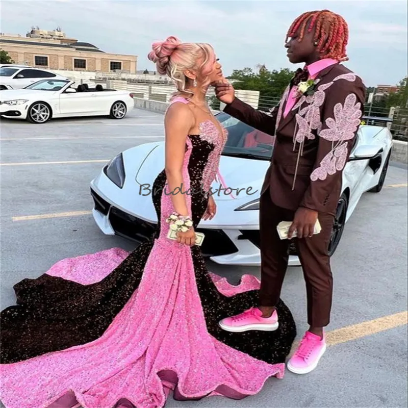 Illustrative example of black and pink dress