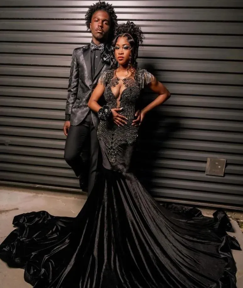Illustrative example of black prom dresses 2024