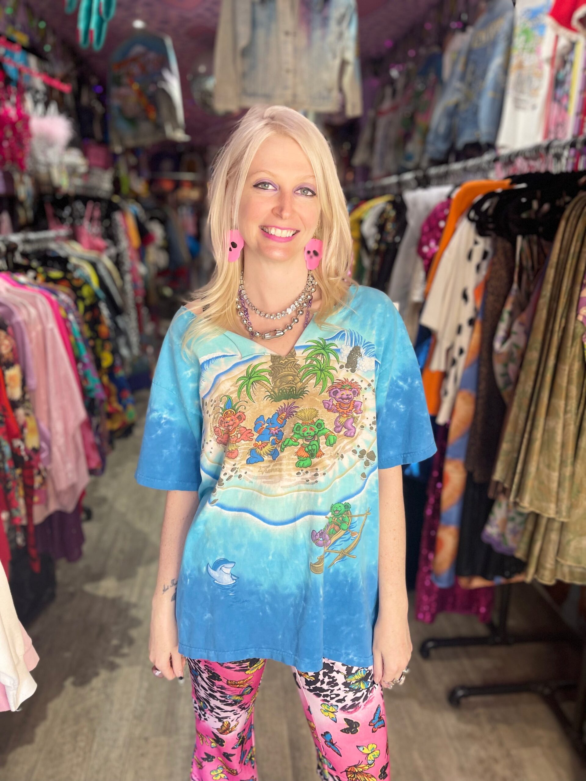 Illustrative example of grateful dead dress