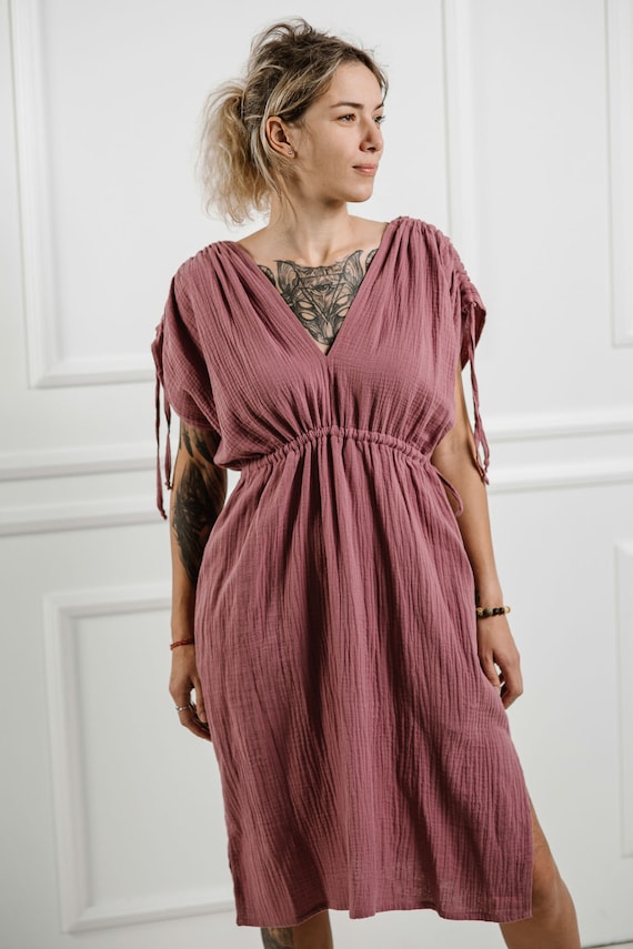 Illustrative example of guaze dress