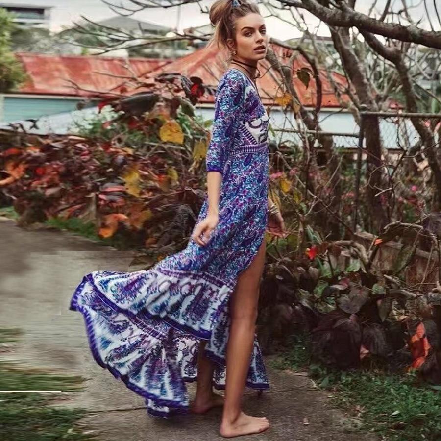 Illustrative example of hippie dress