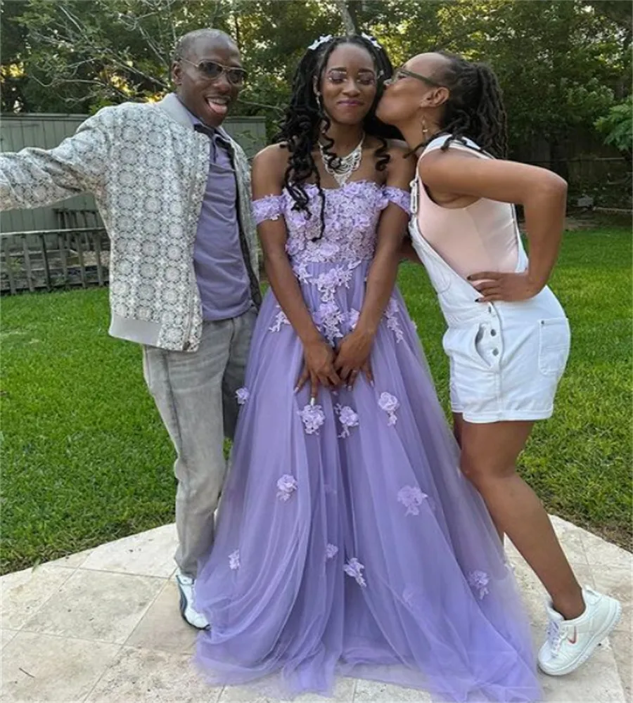 Illustrative example of lilac prom dress