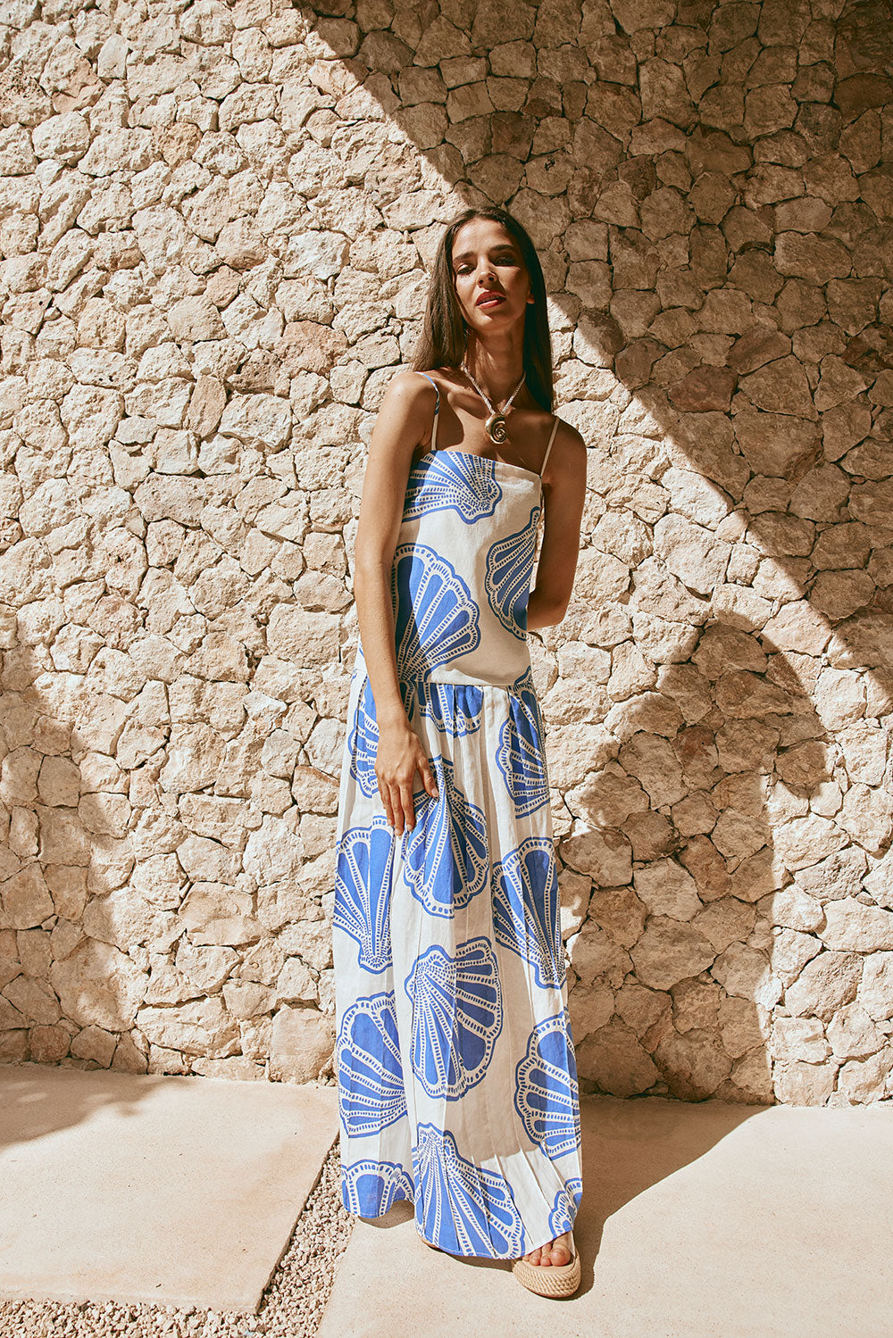 Illustrative example of seashell dress