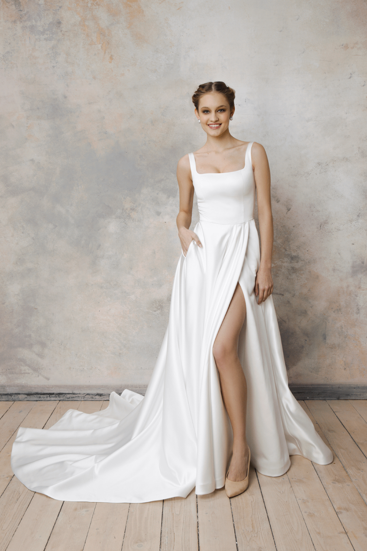 Illustrative example of square neckline wedding dress