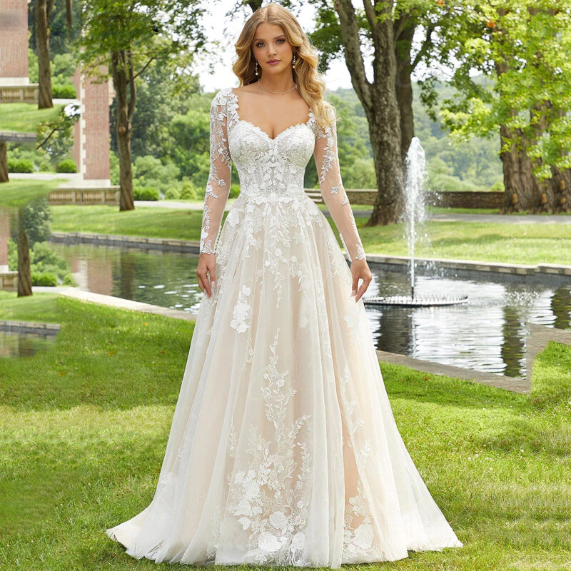 Illustrative example of sweetheart neckline wedding dress