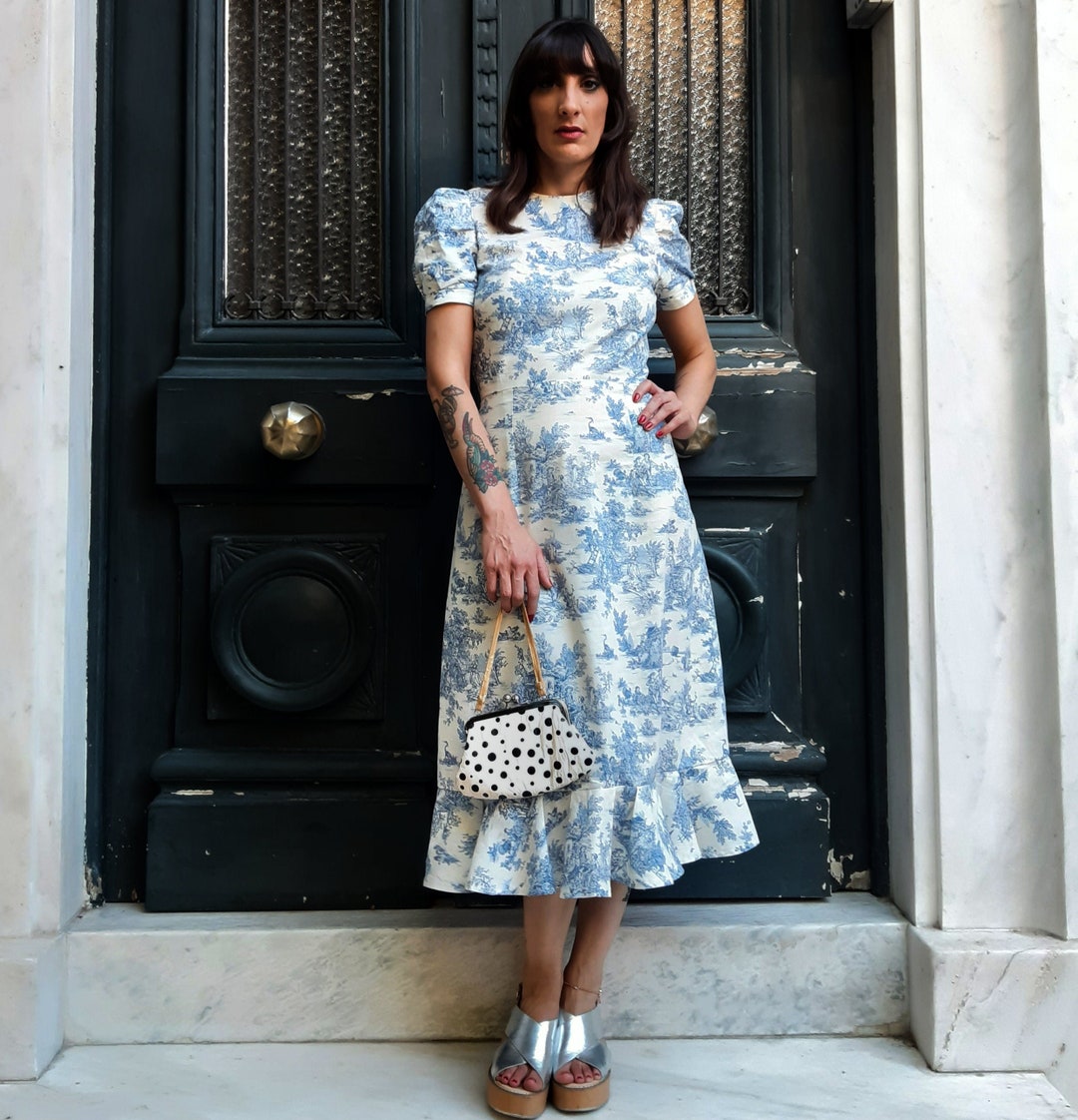 Illustrative example of toile dress