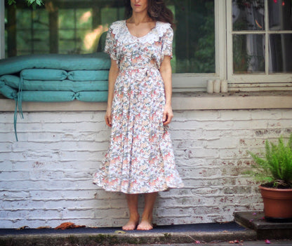 Illustrative example of vintage floral dress